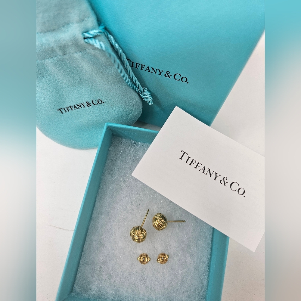 Tiffany & Co. Love Knot 18K Earrings - Picture 9 of 13